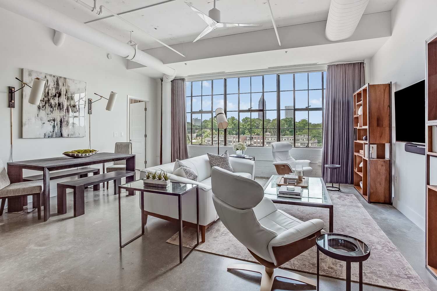 Spacious Le Noir Et Blanc Living Area