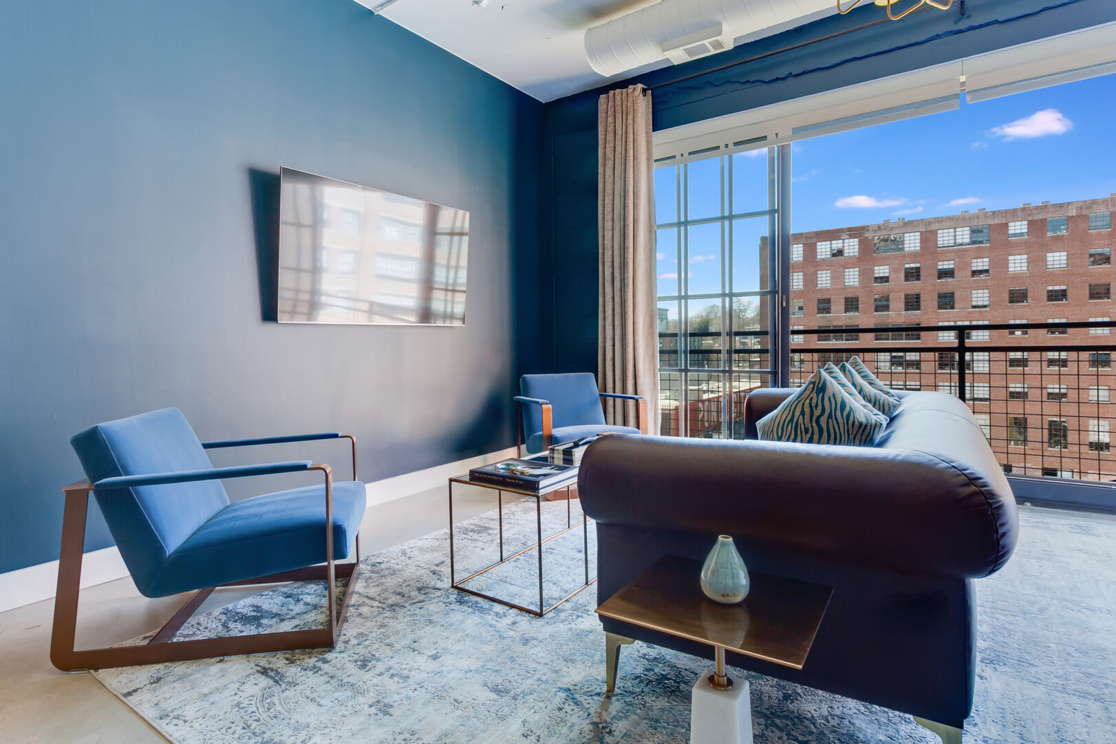 Living Area Living Area