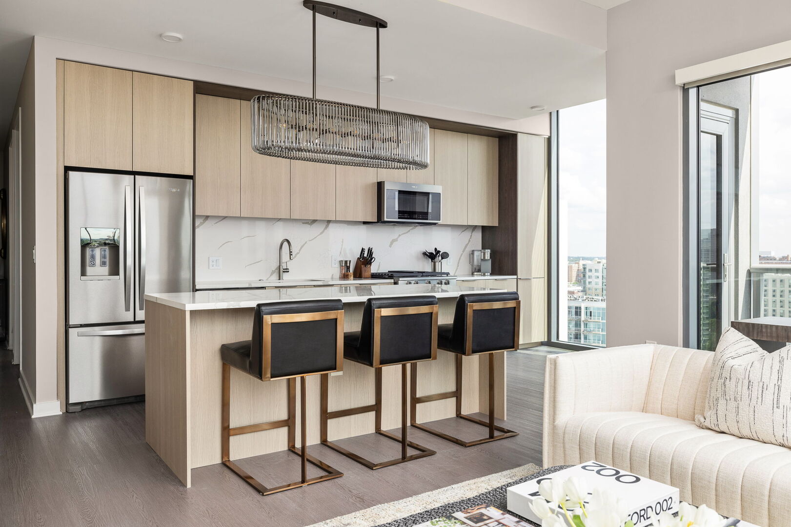 Kitchen fully equipped with all modern amenities Kitchen fully equipped with all modern amenities