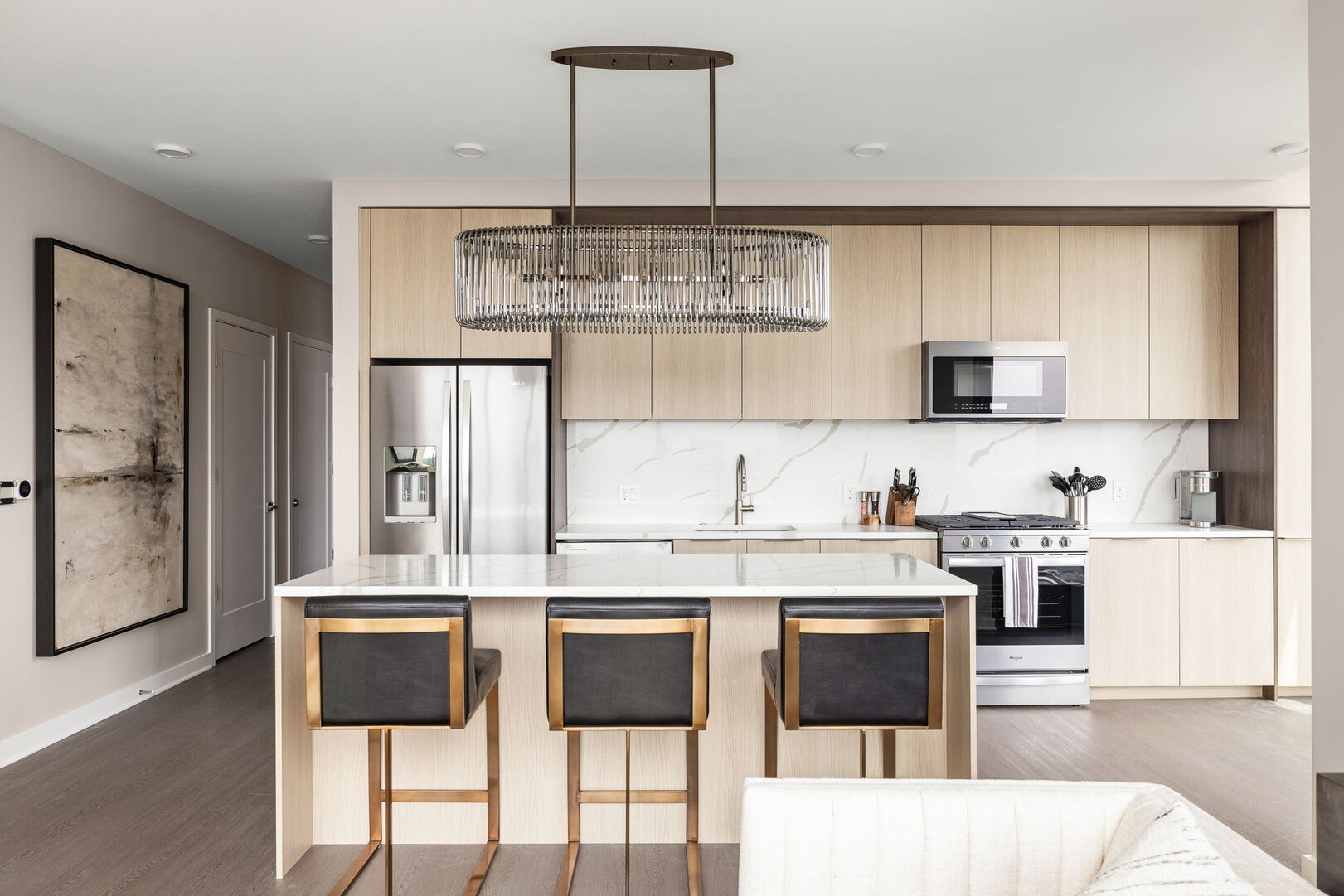 Kitchen fully equipped with all modern amenities Kitchen fully equipped with all modern amenities