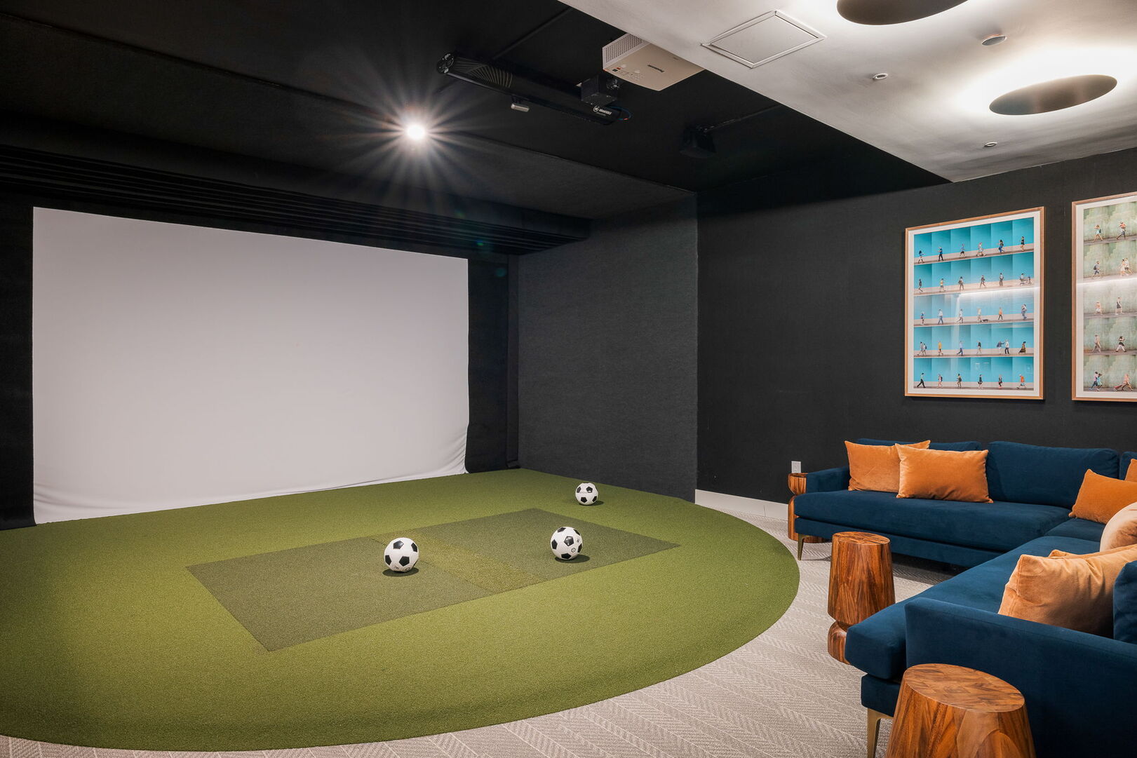 Golf simulator offering a variety of games Golf simulator offering a variety of games