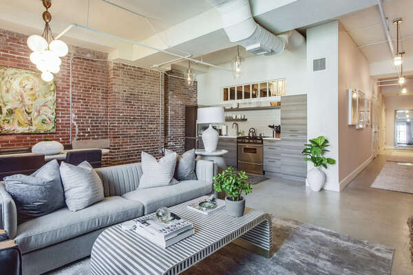 Image of Luxury Living Space in Downtown Atlanta Rental.